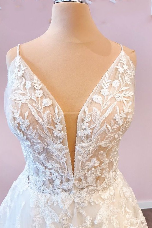 Elgant Floral Lace Tulle Lace Wedding Dress Sleeveless V-Neck Bridal Dress