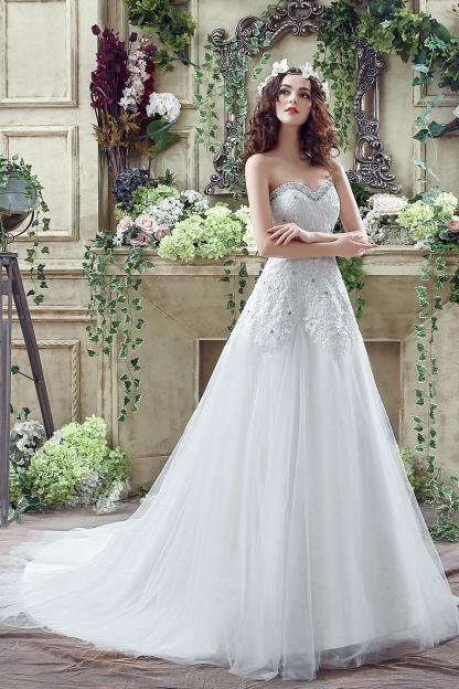 Elegant Sequined Lace Tulle Wedding Dress Court Train Lace-up