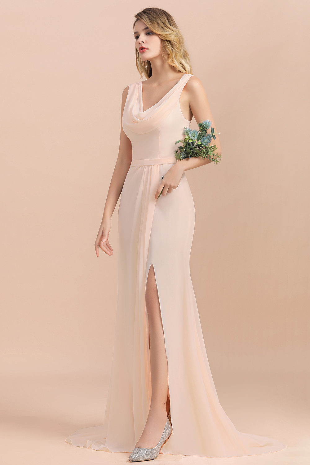 Elegant Champagne V-Neck Chiffon Bridesmaid Dress Sleeveless Side Slit Wedding Guest Dress