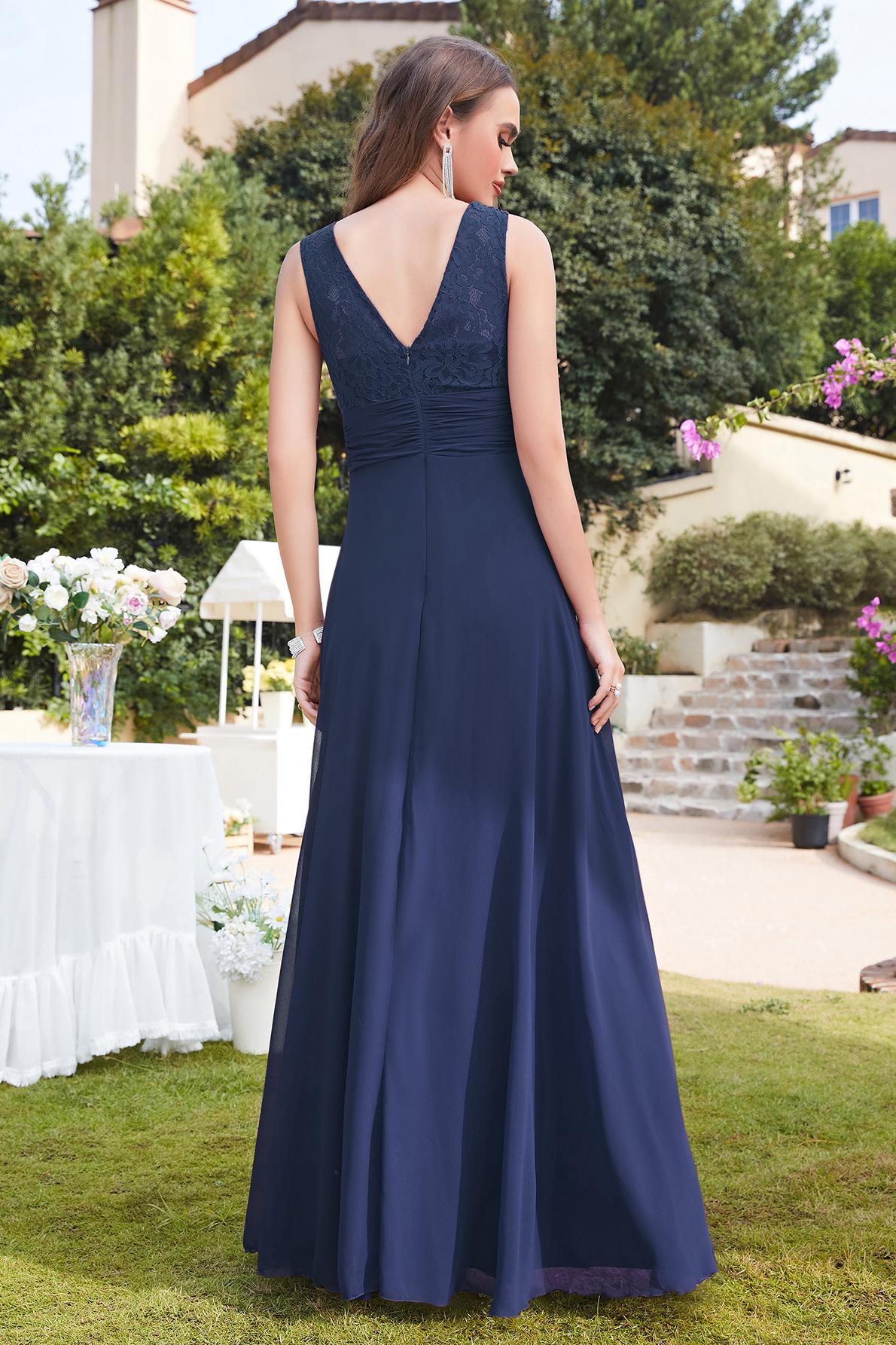 Elegant Round Neck Floral Lace Chiffon Bridesmaid Dress Sleeveless Floor Length Wedding Party Dress