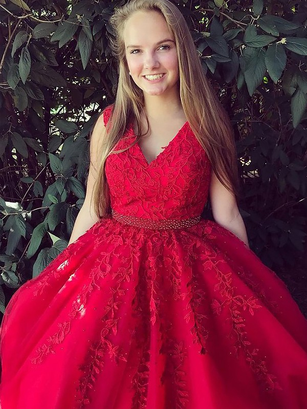 Fashion Red Elegant V-Neck Lace Appliques Prom Dress UKes UK Sleeveless Evening Dress UKes UK with Beads