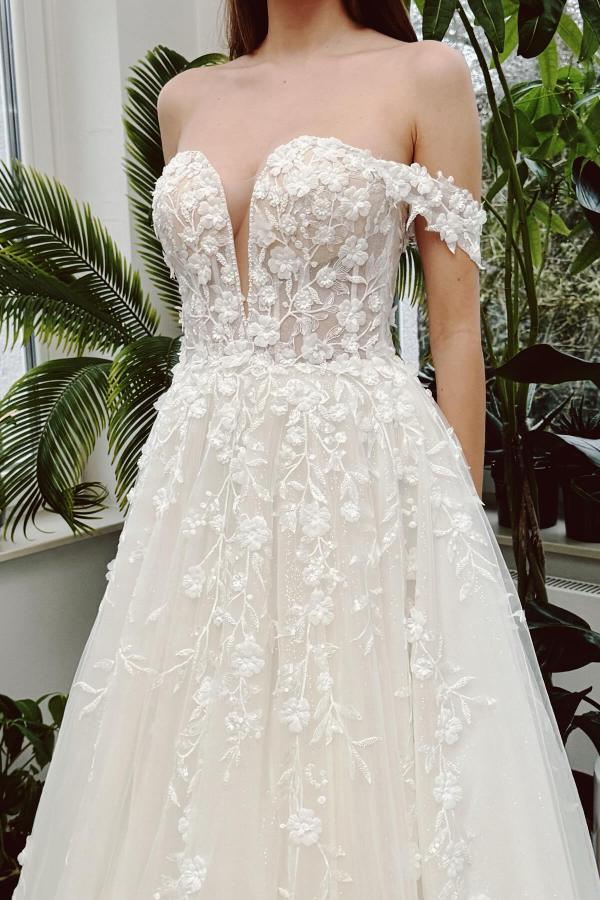 Off-the-Shoulder White Floral Lace Wedding Dress Simple Aline Tulle Bridal Dress