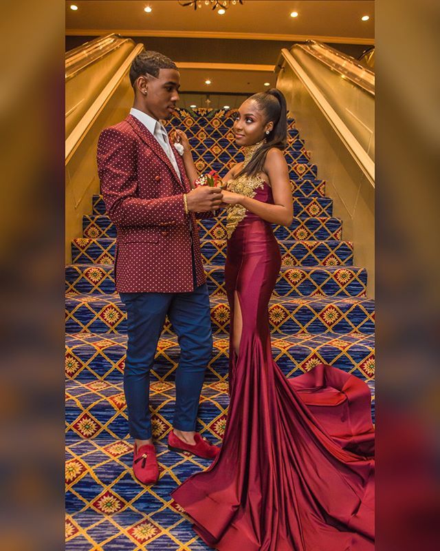 Trendy Burgundy Maroon High-Neck Lace Appliques Elegant Mermaid Prom Dress UK UK