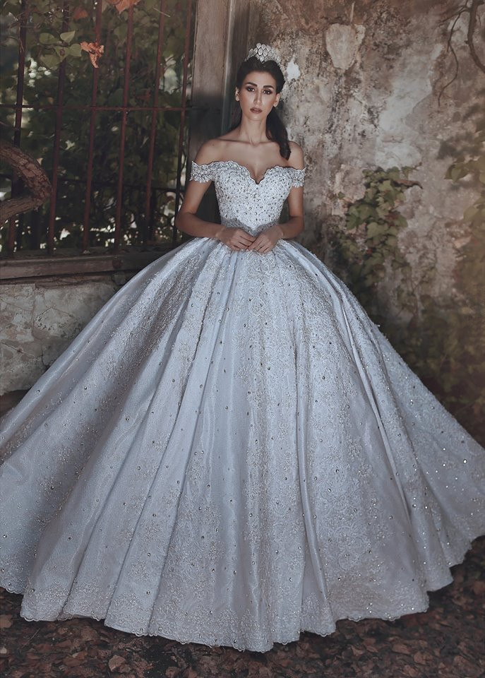 Elegant Off-the-Shoulder Lace Wedding Dress Ball Gown Beads Wedding Reception