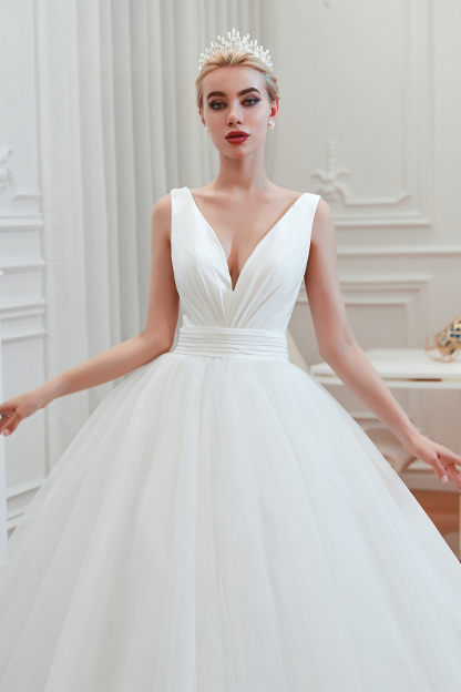 Elegant Low Back Bridal Gowns with Belt Spring Wedding Dress V-Neck