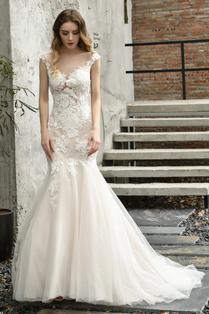 Sweetheart Mermaid Bridal Gown V-Neck Floral Lace Wedding Dress