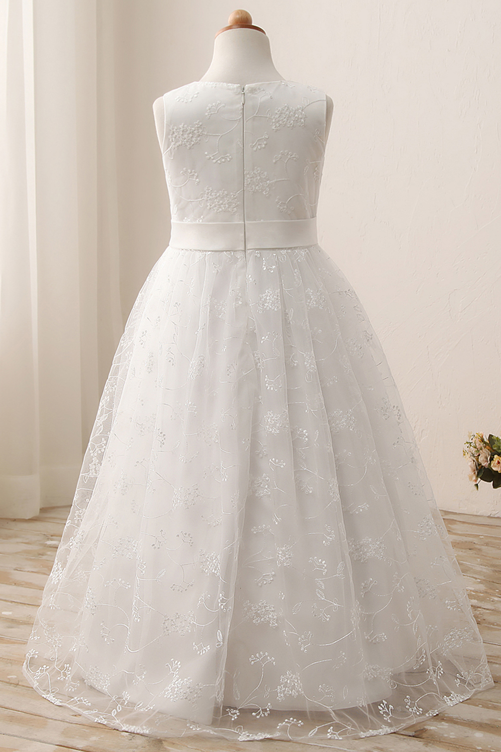 Ivory Flower Girl Dress Lace Appliques Little Girl Dress Sleeveless