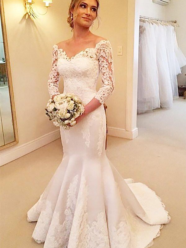Sleeveless Sheath Scoop Neckline Lace Court Train Applique Wedding Dresses UK
