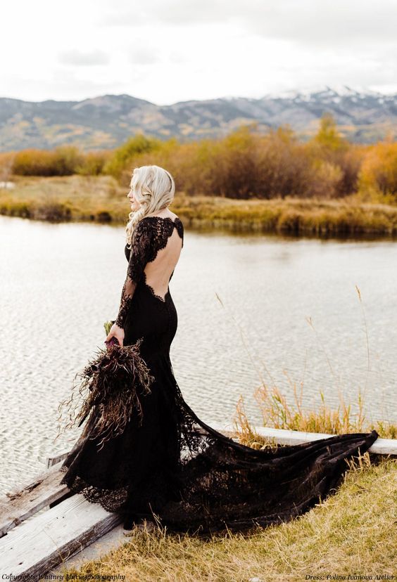 Long Sleeves Black Mermaid Wedding Gown Backless Lace Bridal Dresses
