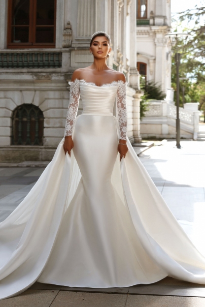 Off-the-Shoulder Long Sleeve Mermaid Wedding Dresses Chapel Train