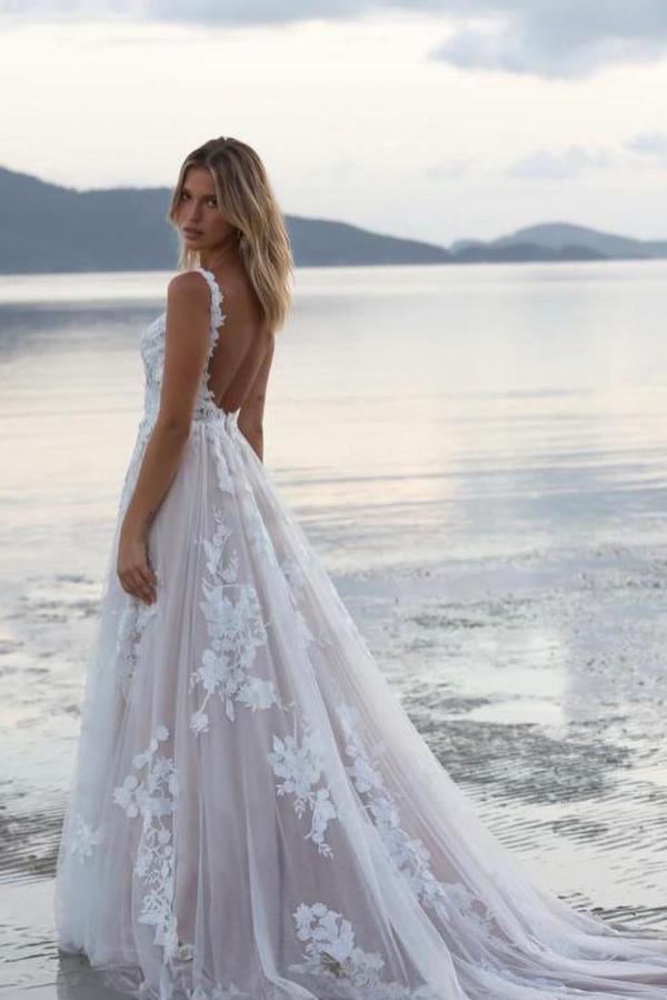White Tulle Lace Wedding Dresses A-line Simple Bridal Dress with Appliques