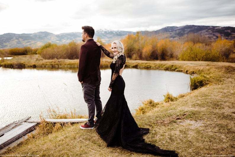 Long Sleeves Black Mermaid Wedding Gown Backless Lace Bridal Dresses