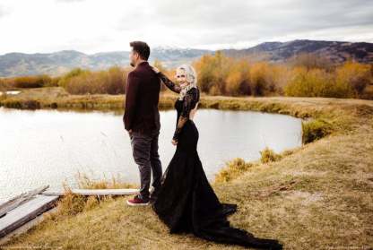Long Sleeves Black Mermaid Wedding Gown Backless Lace Bridal Dresses