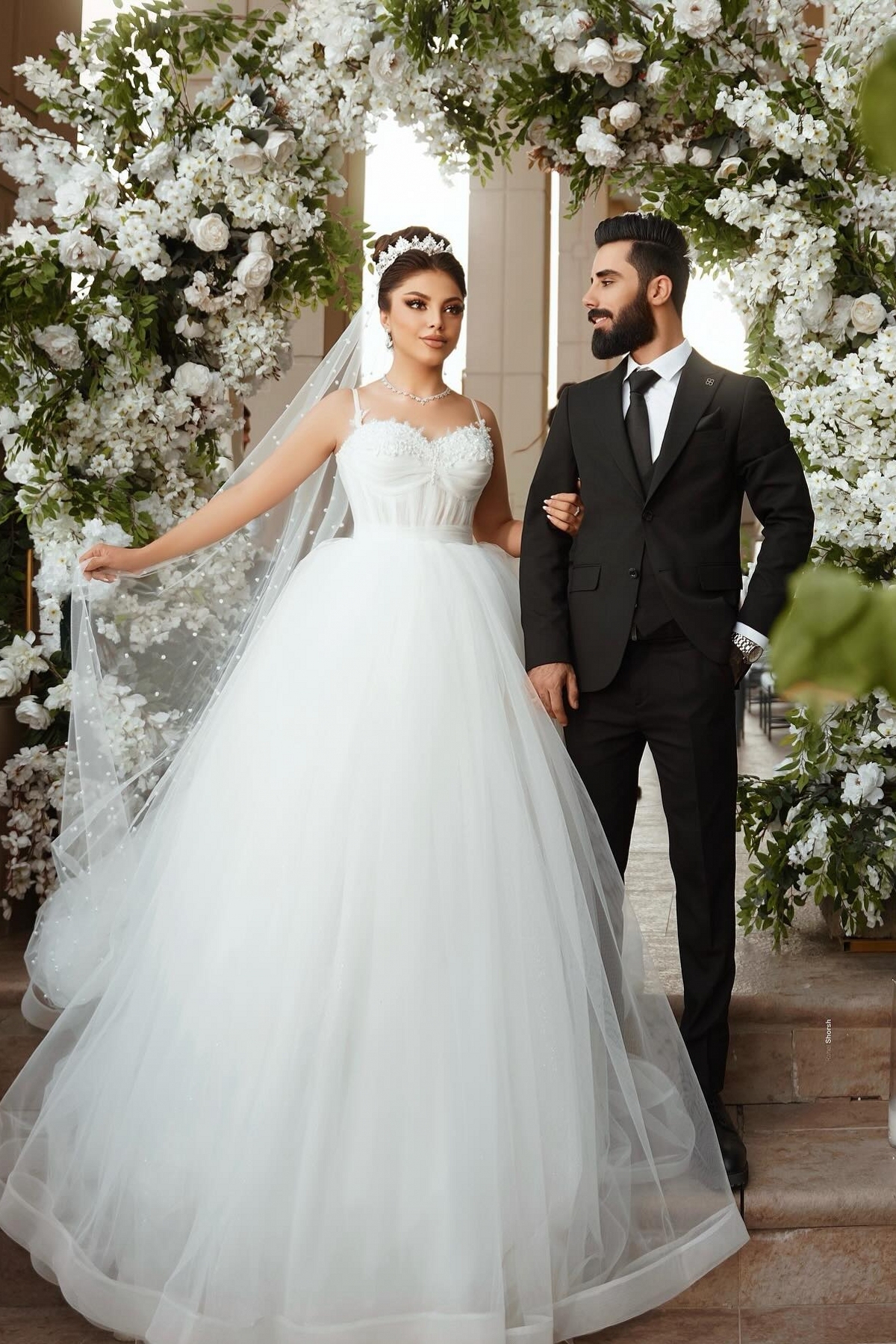Sweetheart Spaghetti Straps Tulle Appliques Lace A-Line Wedding Dresses