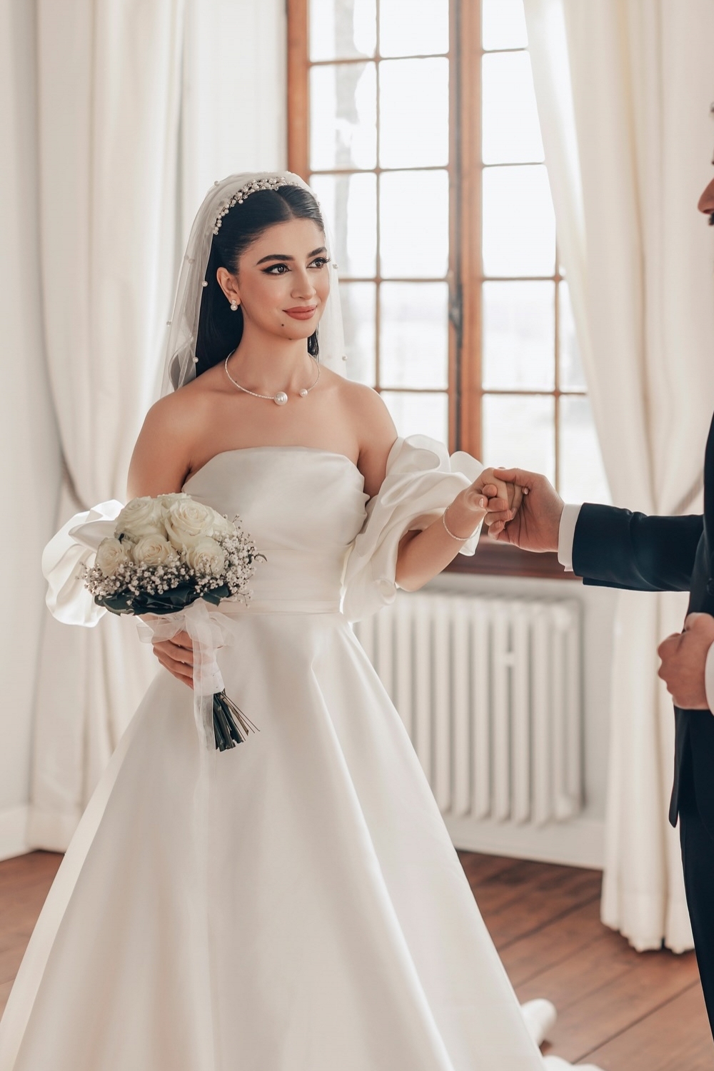 Glamous Satin Aline Wedding Dress Princess Ball Gown with Puffy Sleeves