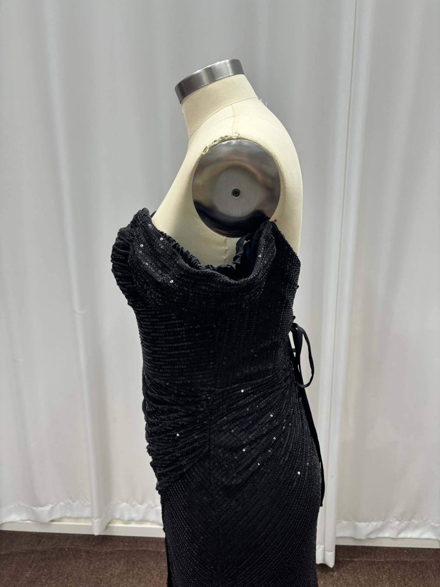 Black Off-the-Shoulder Sequins Mermaid Evening Dresses with Slit