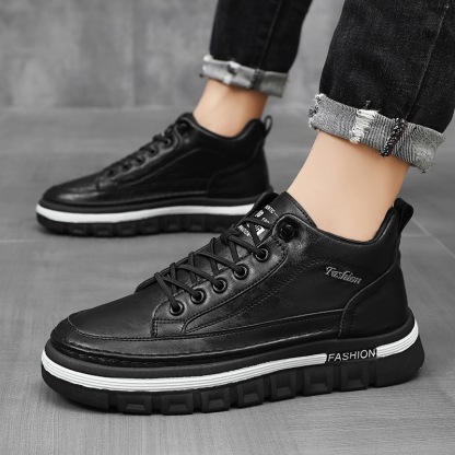 【39-44】 Pantofi casual pentru bărbați din piele, tălpi groase și anti-alunecare.