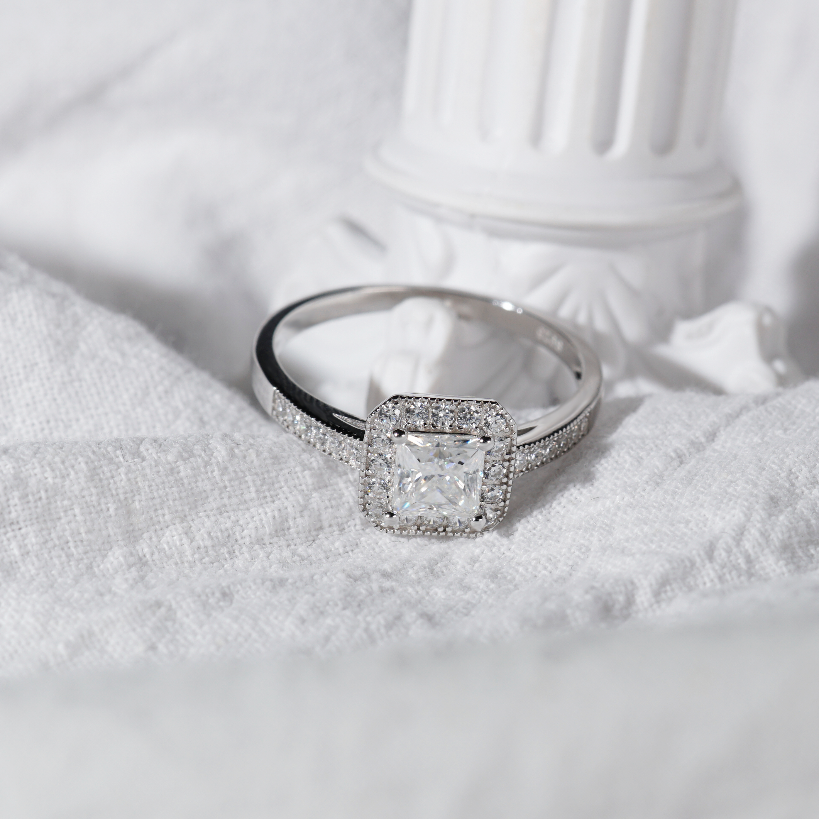 Delzzad 1ct Princess Synthetic Moissanite Halo Ring S925 Ring Band Jewelry Gift