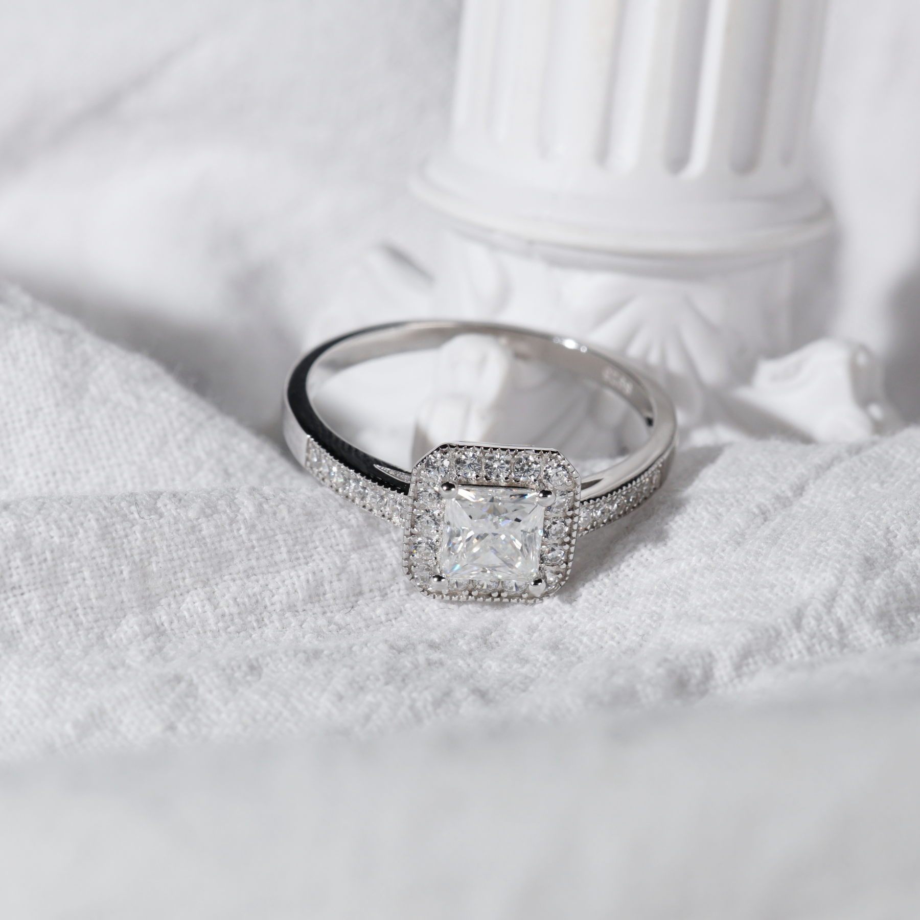 Delzzad 1ct Princess Synthetic Moissanite Halo Ring S925 Ring Band Jewelry Gift