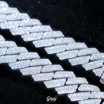 925S & VVS Moissanite 12MM Prong Cuban Link Chain