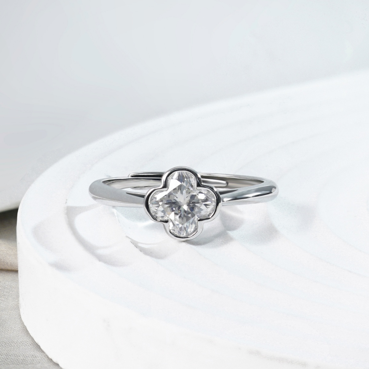 Delzzad 1ct Adjustable Four-Leaf Clover Ring Delzzad 1ct Adjustable Four-Leaf Clover Ring  Lab-Created Moissanite Engagement Ring S925 Sterling Silver Moissanite Jewelry Perfect Giftfor Women