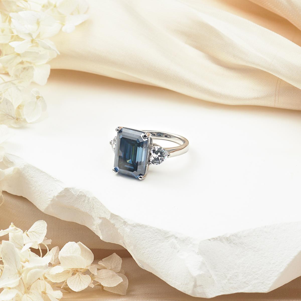 Delzzad 10ct Octagon Synthetic Moissanite Three Stones Ring In 925 Sterling Silver