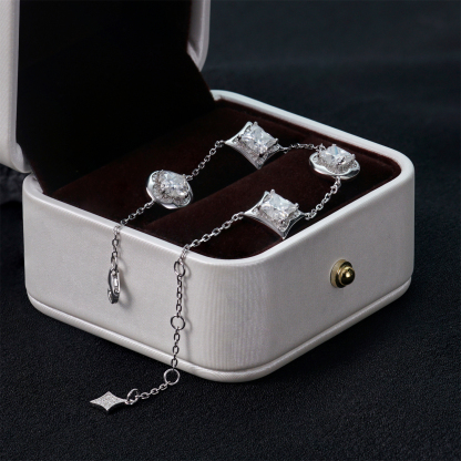 4.5ct Brilliant Four-Leaf Clover Lily Bulb Adjustable Bracelet Lab-Created Moissanite Bracelet S925 Sterling Silver Moissanite Jewelry Engagement Wedding Anniversary Perfect Gifts