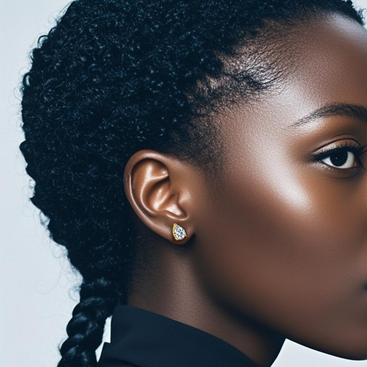 S925 Pear Cut Synthetic Moissanite Prong Stud Earrings For Men Women