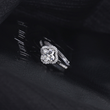 Delzzad Sparkling Adjustable Four-Leaf Clover Cluster Ring Lab-Created Moissanite Engagement Ring S925 Sterling Silver Moissanite Jewelry Perfect Gift