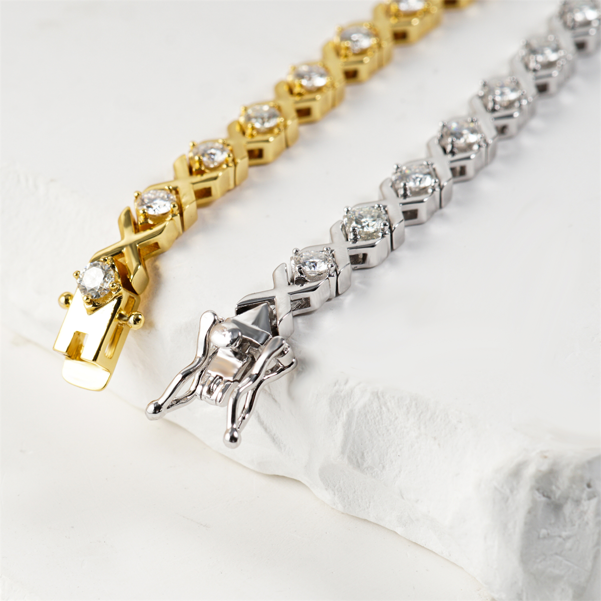 XOXO Infinite Bracelet Eternal Hugs Tennis Bracelet VVS Synthetic Moissanite Copper Chain
