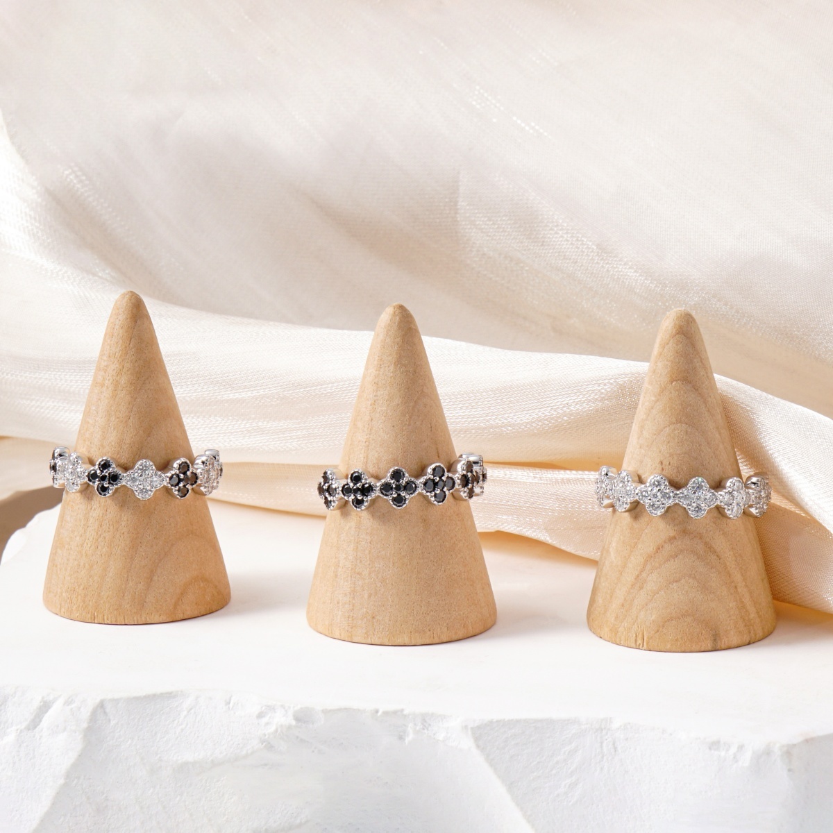 Delzzad 0.6ct Luxury Floral Eternity Band Cluster Ring Synthetic Moissanite Wedding Bands Ring S925 Sterling Silver Moissanite Jewelry Perfect Birthday Engagement Wedding Anniversary Gift