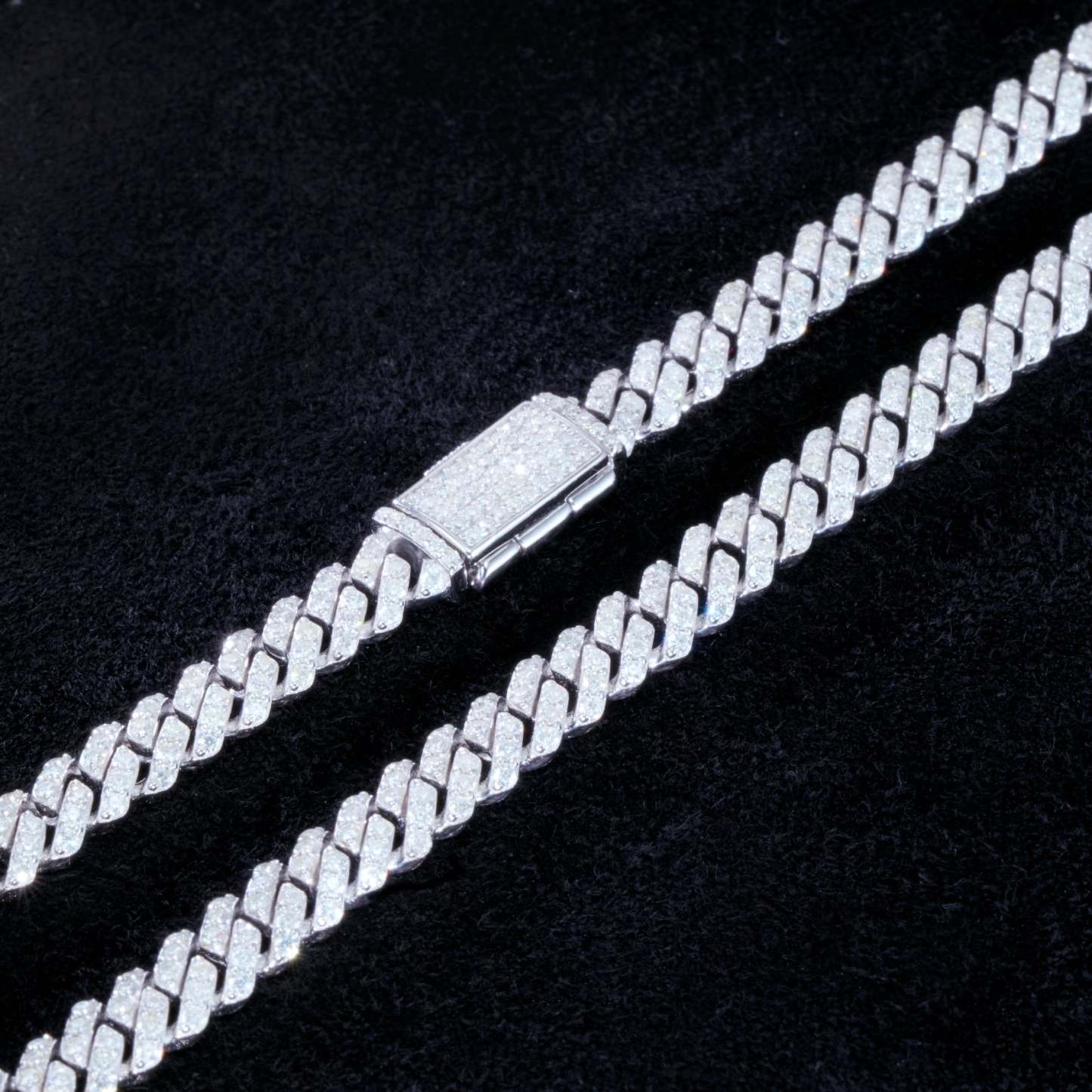 925S & VVS Moissanite 6.5MM Prong Cuban Link Chain