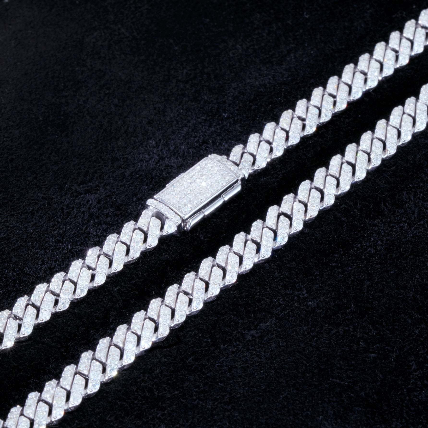 925S & VVS Moissanite 6.5MM Prong Cuban Link Chain