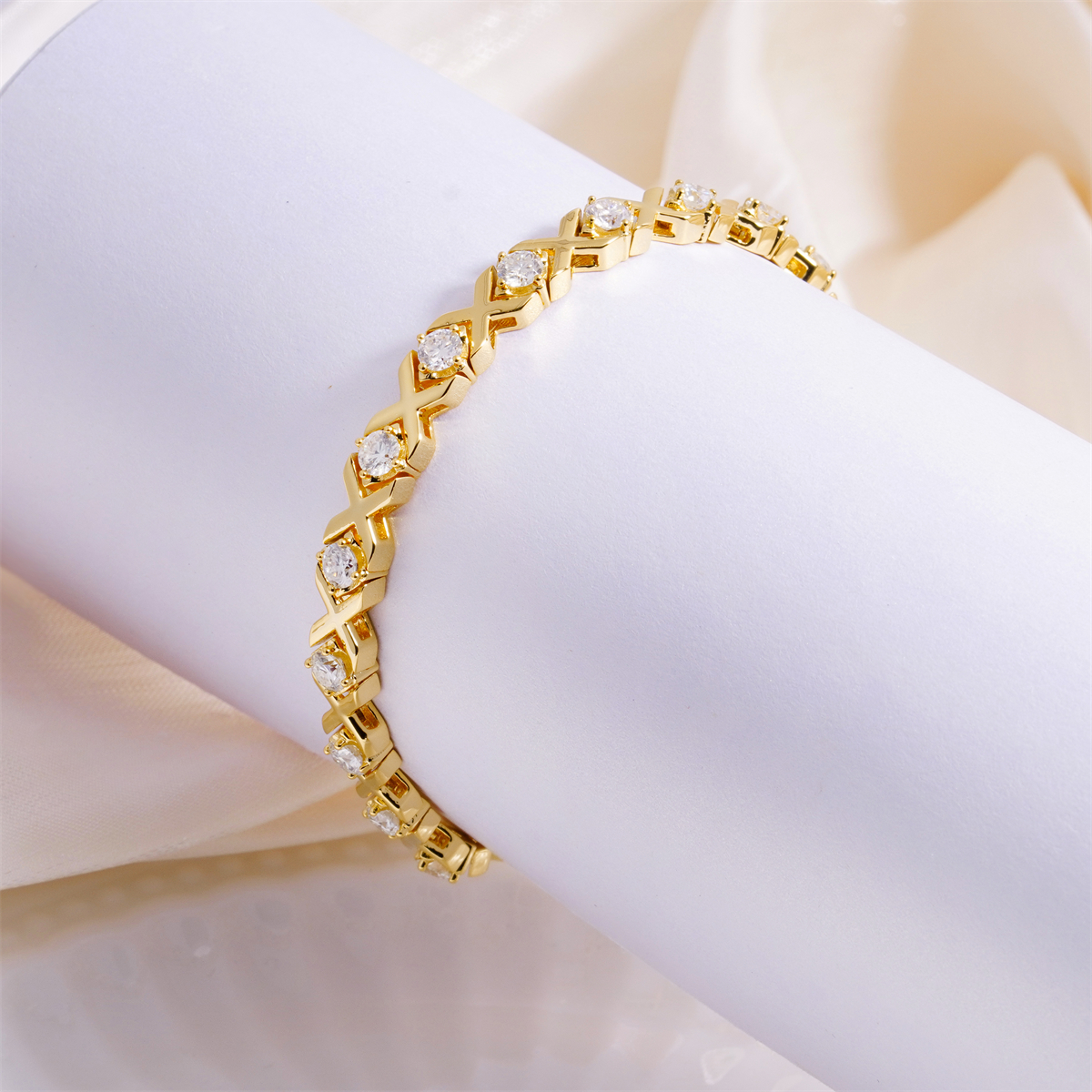 XOXO Infinite Bracelet Eternal Hugs Tennis Bracelet VVS Synthetic Moissanite Copper Chain