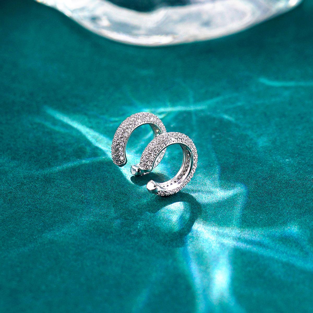 Sparkling Round Huggies Ear Cuffs S925 Synthetic Moissanite Unisex Earrings