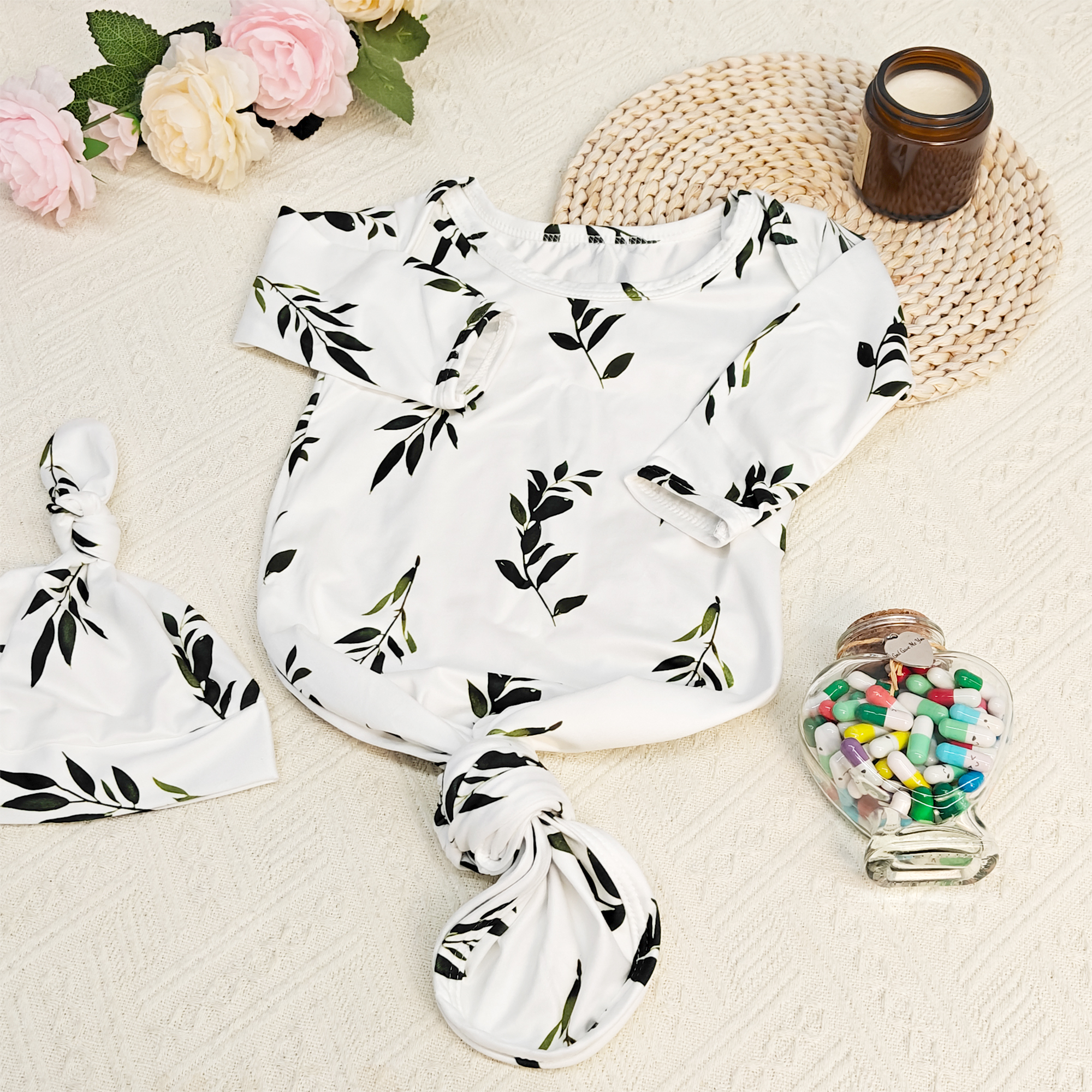 2pcs Baby Hooded Printed Knot Gowns, Comfortable & Cute