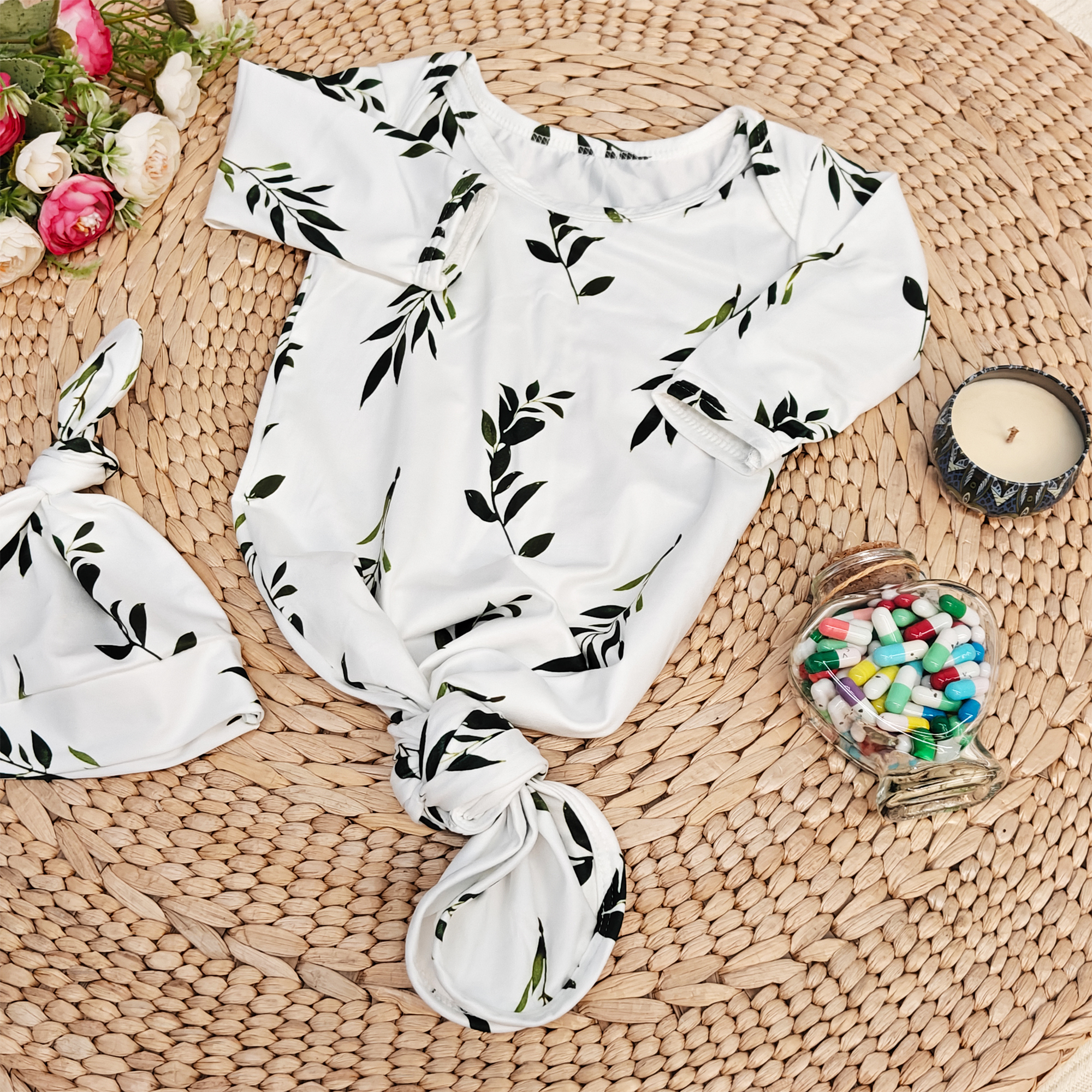 2pcs Baby Hooded Printed Knot Gowns, Comfortable & Cute