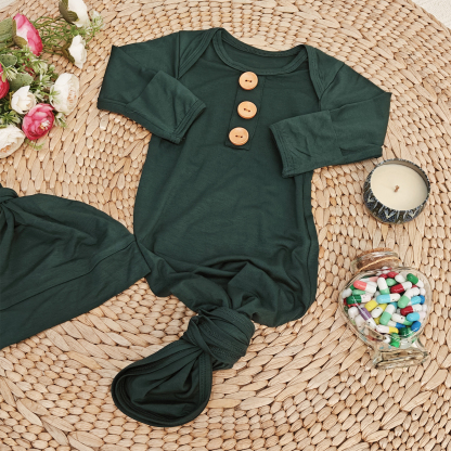 2pcs Baby Solid Color Knot Gowns with Button Closure