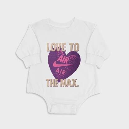 Love To The Max White long-sleeved triangle baby onesies