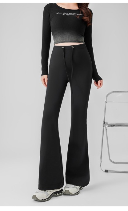 Maternity Flare-Leg Yoga Pants"