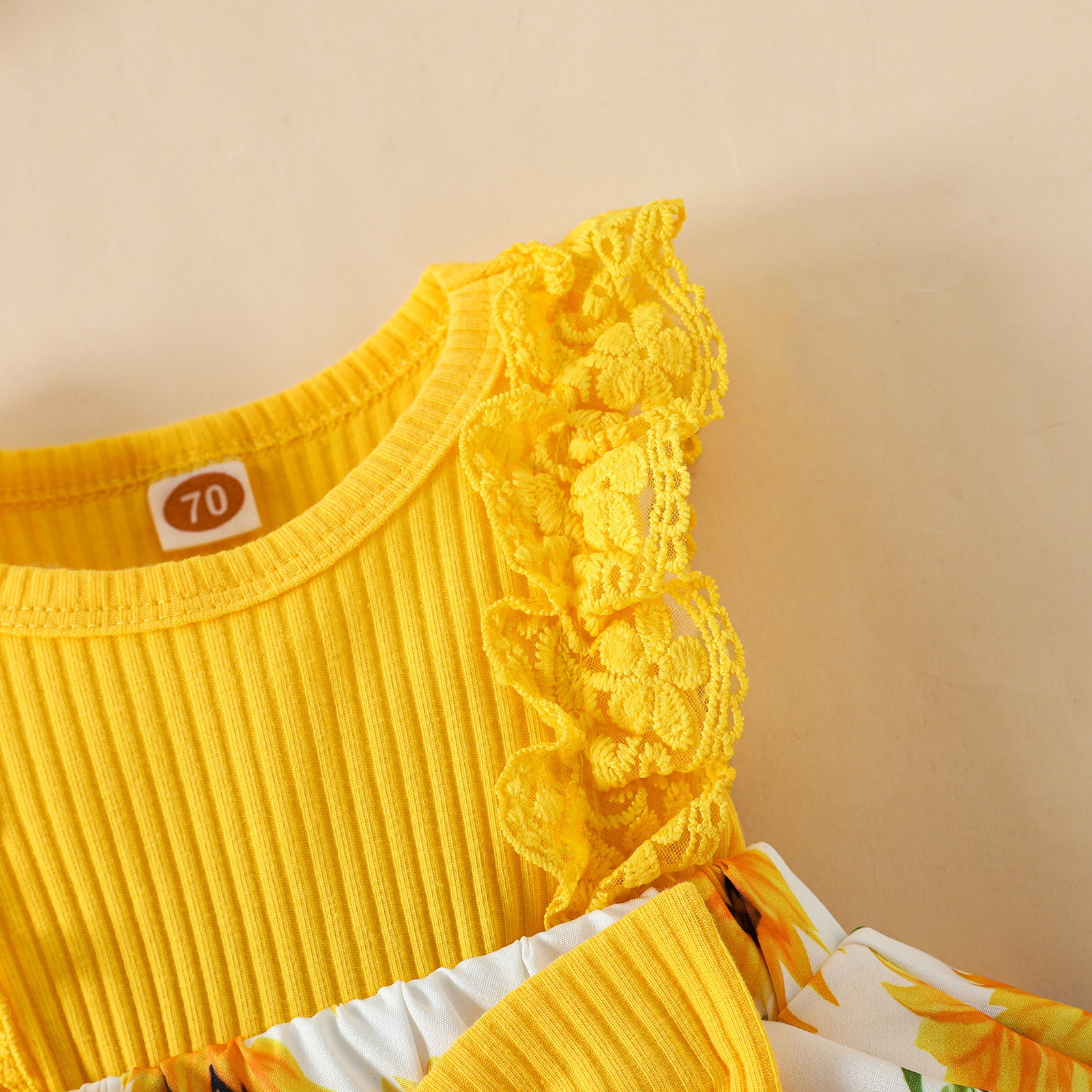 2pcs Baby Girls Floral Print Onesies Set