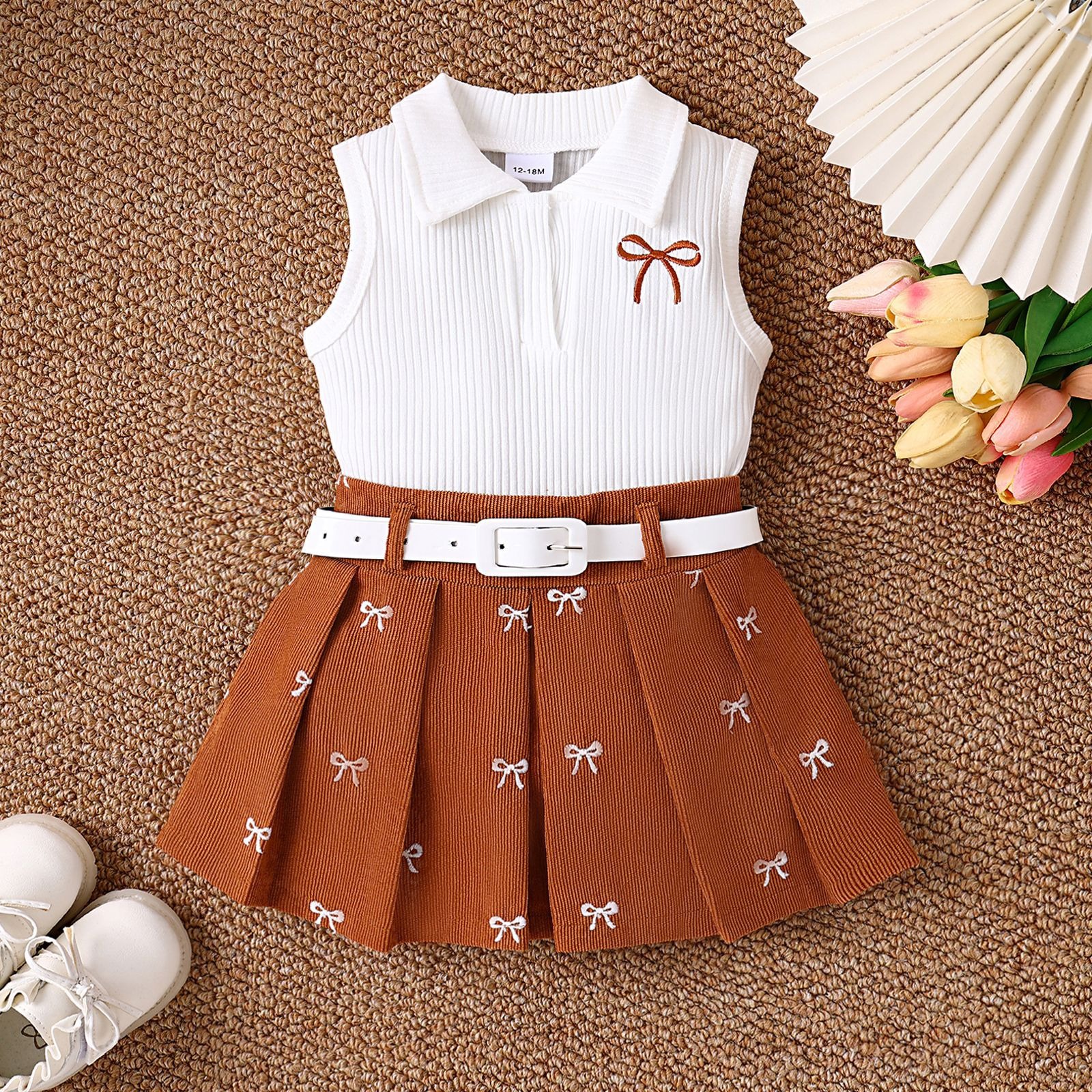 2pcs Toddler Girls White Ribbed Top And Printed Mini Skirt