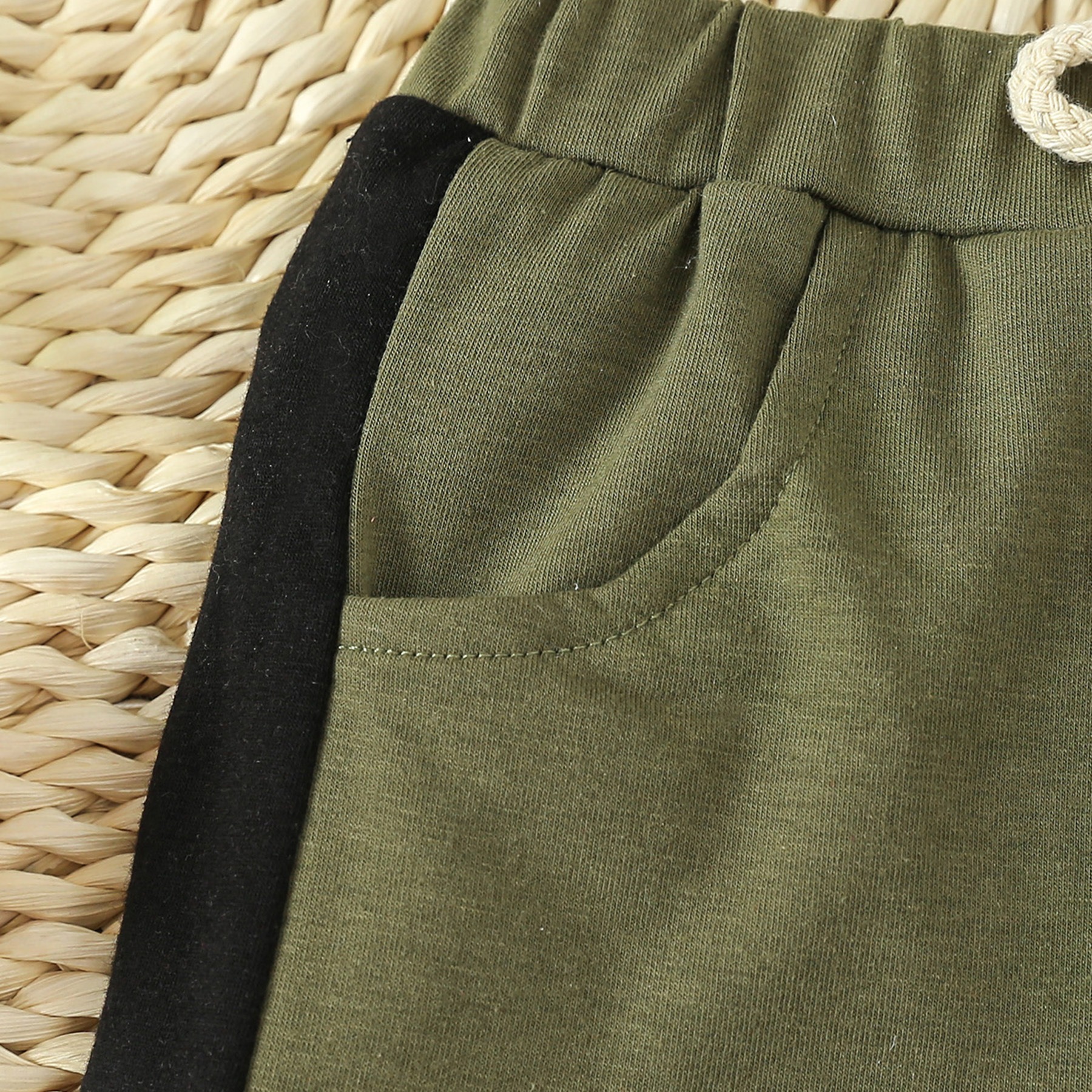 2pcs Toddler Boys Sleeveless Patchwork Top & Swim Trunks