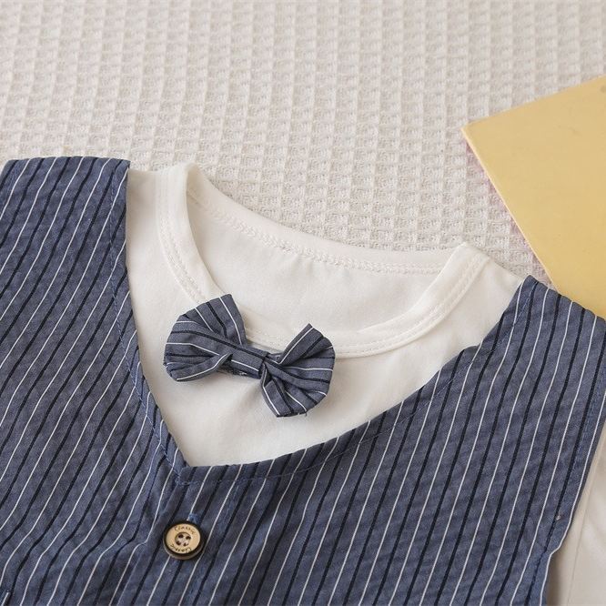 2pcs Toddler Boys Vertical Stripe Bowtie Vest & Shorts