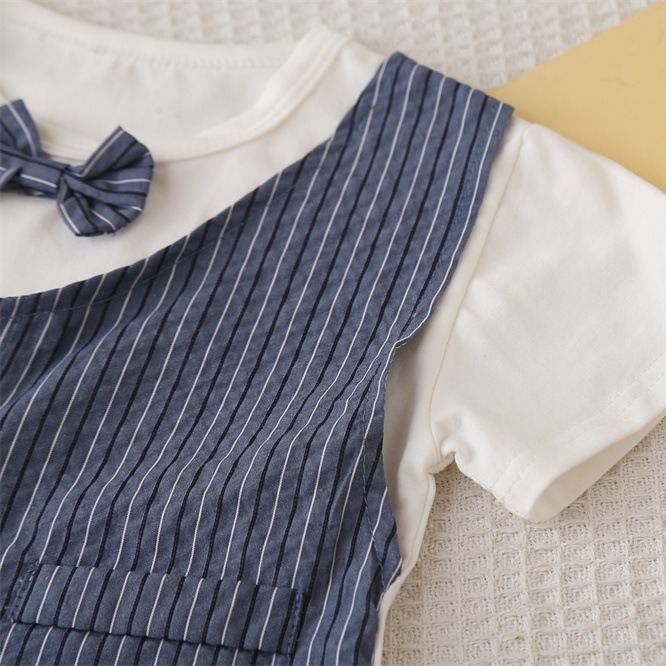 2pcs Toddler Boys Vertical Stripe Bowtie Vest & Shorts