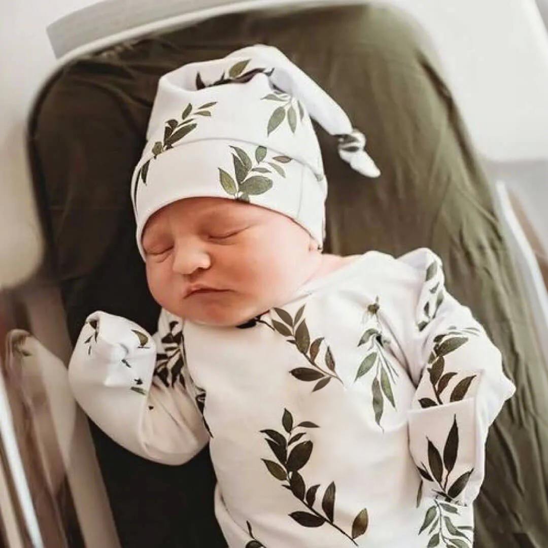 2pcs Baby Hooded Printed Knot Gowns, Comfortable & Cute