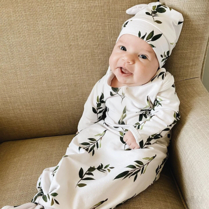 2pcs Baby Hooded Printed Knot Gowns, Comfortable & Cute