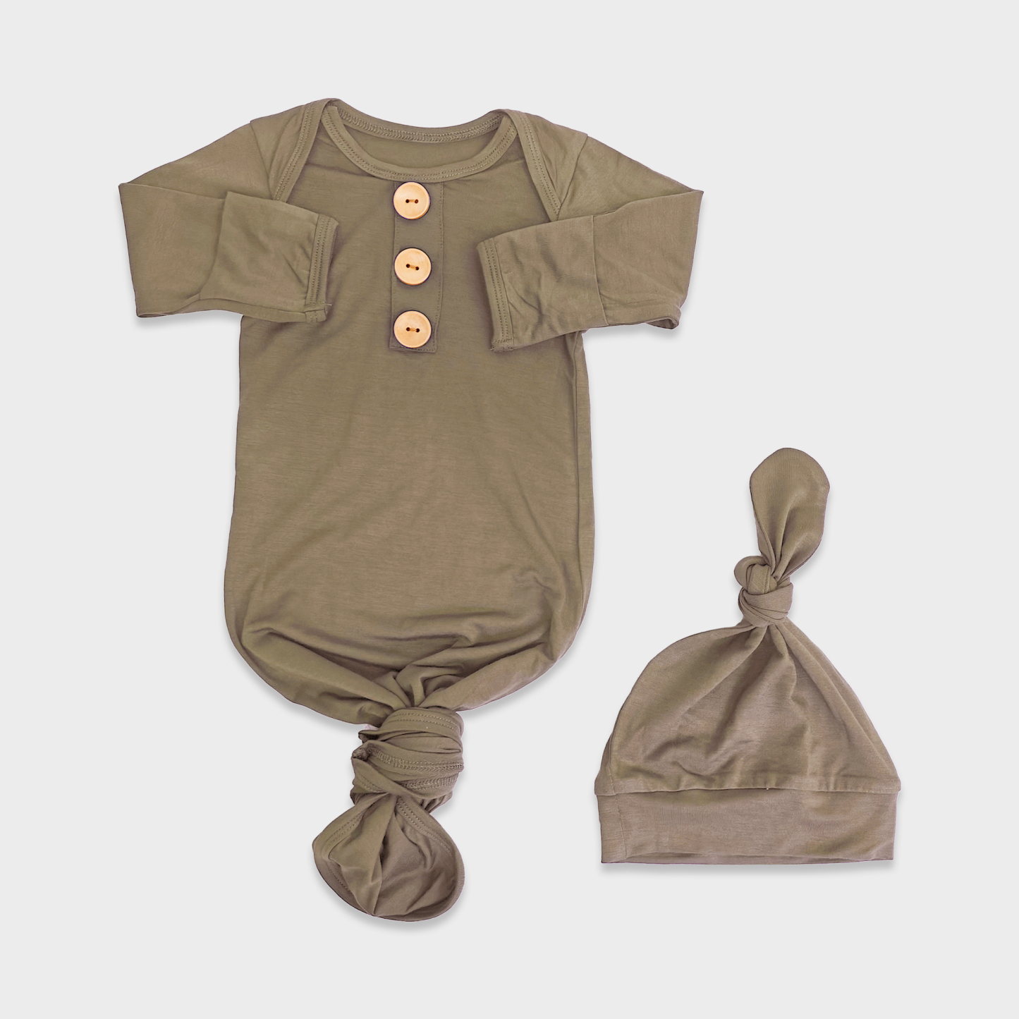 2pcs Baby Solid Color Knot Gowns with Button Closure