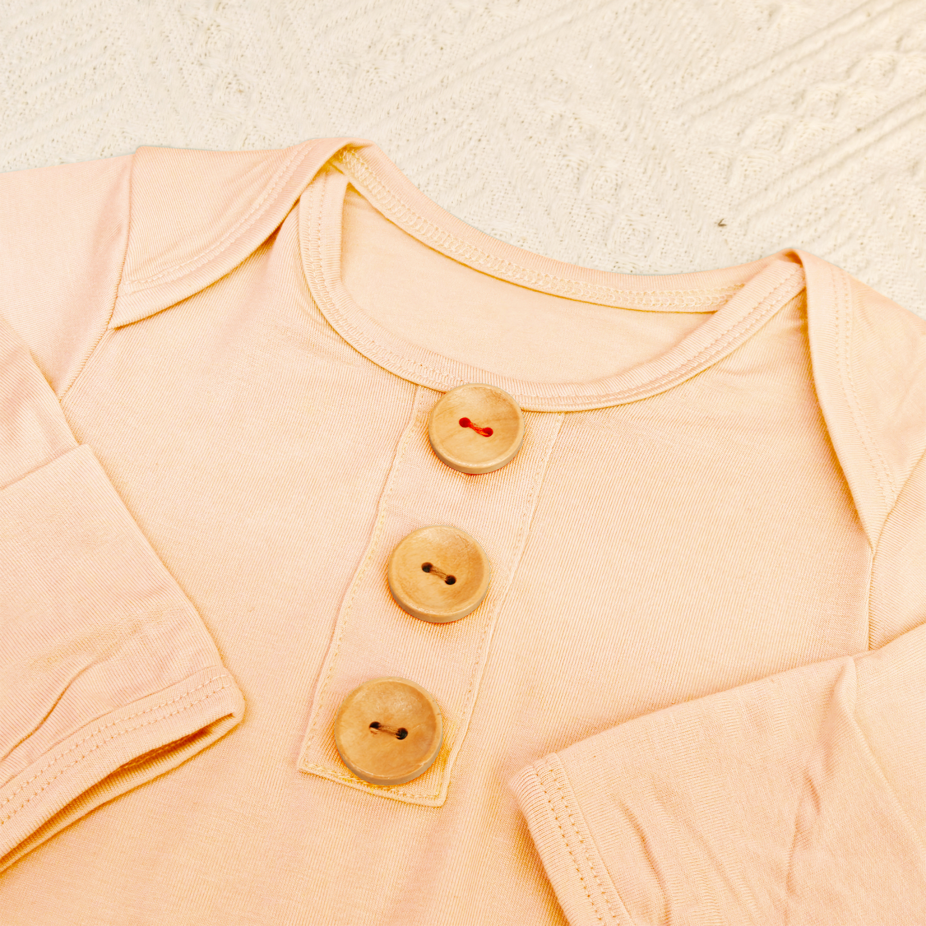 2pcs Baby Solid Color Knot Gowns with Button Closure