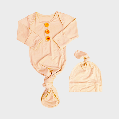 2pcs Baby Solid Color Knot Gowns with Button Closure